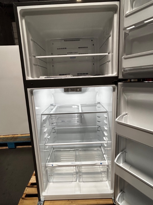 Photo 8 of Frigidaire Garage-Ready 18.3-cu ft Top-Freezer Refrigerator (Easycare Stainless Steel)
