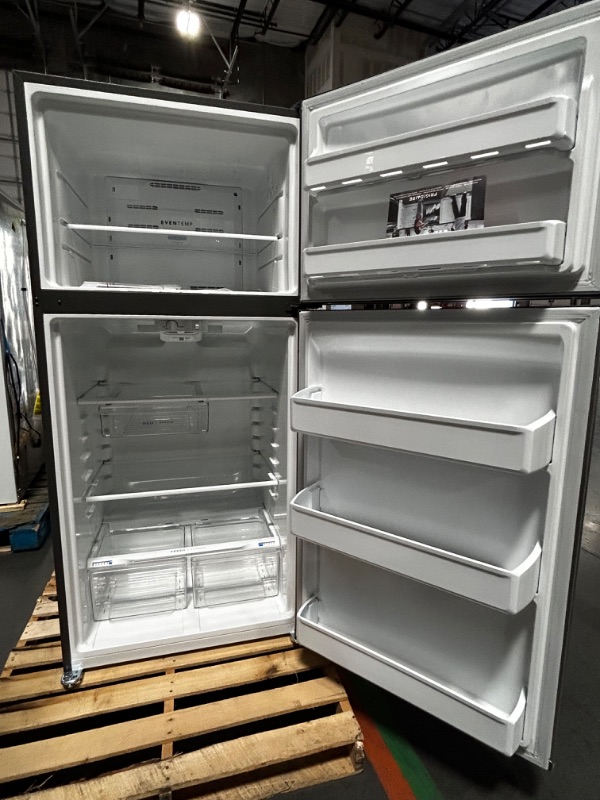 Photo 6 of Frigidaire Garage-Ready 18.3-cu ft Top-Freezer Refrigerator (Easycare Stainless Steel)
