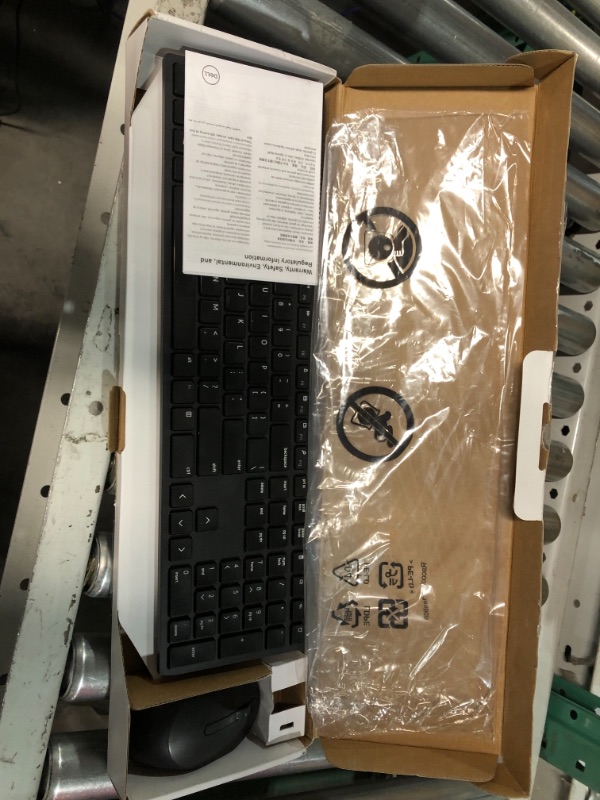 Photo 3 of Dell Wireless Keyboard and Mouse