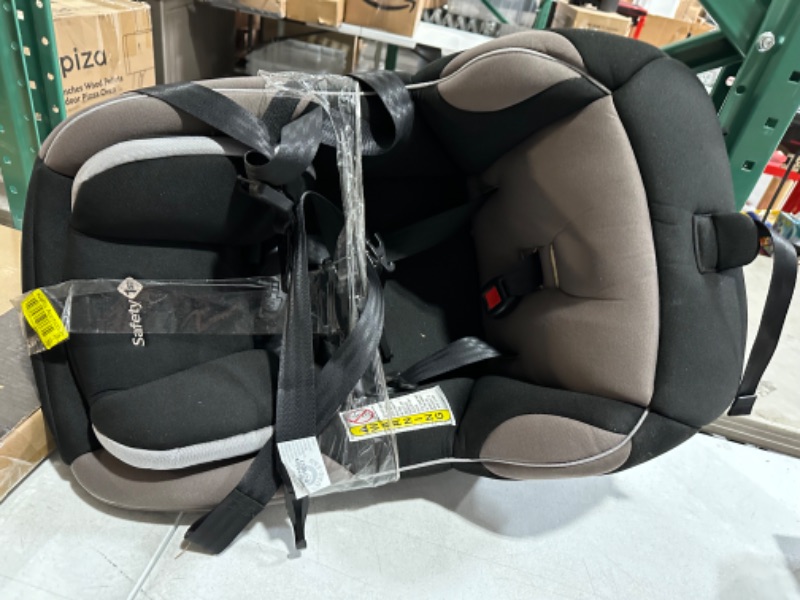 Photo 5 of ***USED - NO PACKAGING***
Safety 1st Guide 65 Convertible Car Seat, Chambers