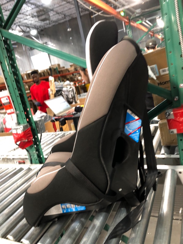 Photo 4 of ***USED - NO PACKAGING***
Safety 1st Guide 65 Convertible Car Seat, Chambers