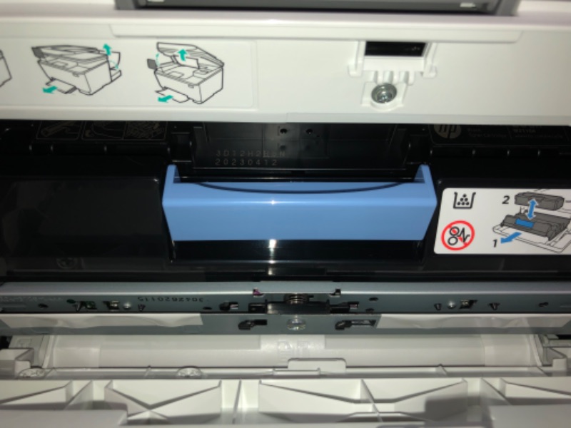 Photo 6 of NO CARTRIDGES AND MISSING INK******
HP Color LaserJet Pro Wireless All-in-One Laser Printer