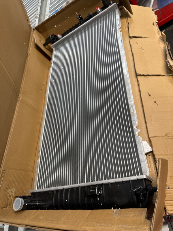 Photo 3 of DWVO 34 Inch Core Radiator Compatible with Chevy Silverado Suburban Tahoe Cadillac Avalanche Escalade GMC Yukon Sierra Hummer H2 4.3L 4.8L 5.3L 6.0L 6.2L DWRD1004