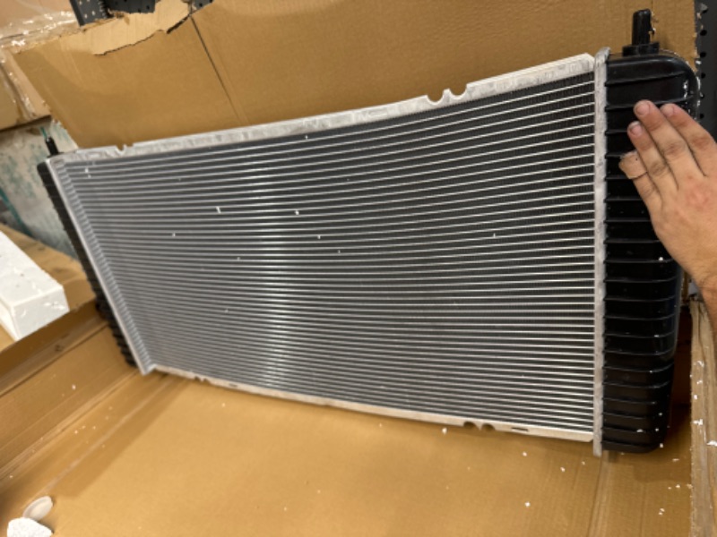 Photo 4 of DWVO 34 Inch Core Radiator Compatible with Chevy Silverado Suburban Tahoe Cadillac Avalanche Escalade GMC Yukon Sierra Hummer H2 4.3L 4.8L 5.3L 6.0L 6.2L DWRD1004