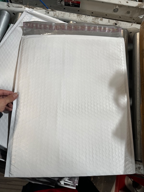 Photo 4 of Thenshop 10 Pcs 20 x 24 Inch Large Bubble Mailers White resealable Padded Envelopes 