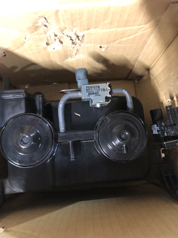 Photo 1 of Dorman 911-658 Vapor Canister Compatible with Select Toyota Models