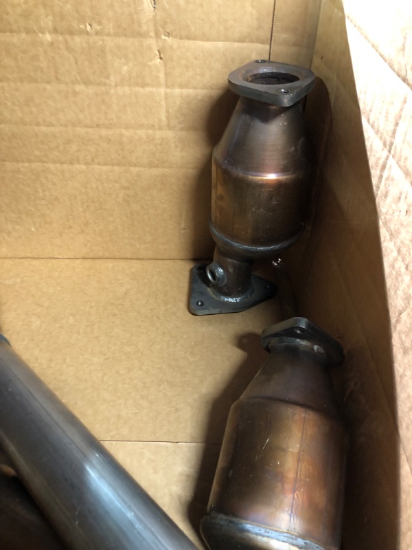 Photo 2 of **HEAVILY USED**
FOMIUZY High Flow Front Catalytic Converter Kit Direct-Fit Chevy Traverse 2009-2017 GMC