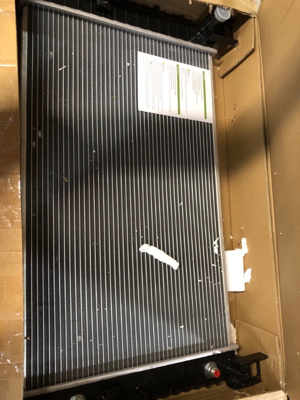 Photo 2 of 28inch Radiator Compatible with 2003-2005 Cadillac Escalade & Chevrolet Sonora/Suburban 1500/ Tahoe & V8 5.3L, 1999-2004 Chevrolet Silverado & GMC Sierra 1500, 2000-2006 GMC Yukon/Yukon XL 1500