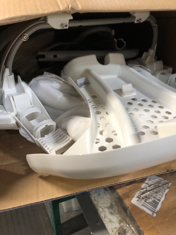 Photo 4 of **NON REFUNDABLE NO RETURNS**
**PARTS ONLY**
Graco DuetConnect LX Swing and Bouncer, Redmond