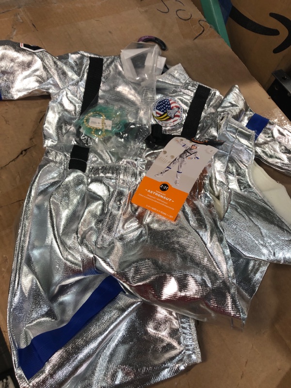 Photo 1 of 2-3T TODDLER ASTRONAUT