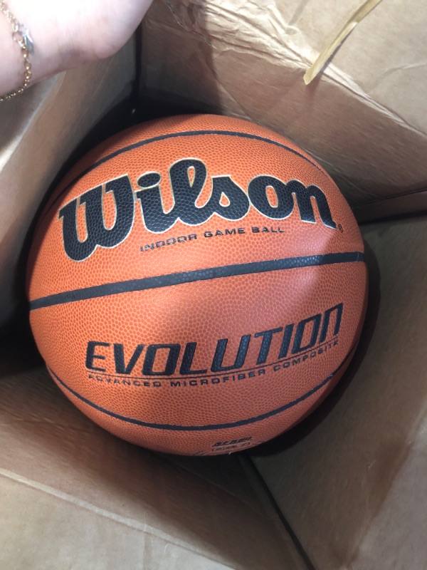 Photo 2 of * used * sings of wear and tear * 
WILSON Evolution Game Basketball Game Ball Size 7 - 29.5" Basketball