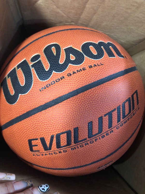 Photo 3 of * used * sings of wear and tear * 
WILSON Evolution Game Basketball Game Ball Size 7 - 29.5" Basketball