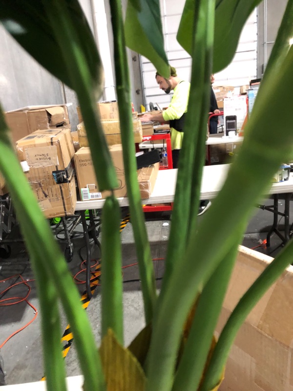 Photo 1 of *MAJOR DAMAGE TO BRANCH SEE PHOTOS*
Toopify Fake Plants Large, Artificial Floor Plants 28"