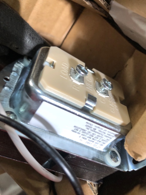 Photo 1 of Honeywell AT72D1683 Transformer