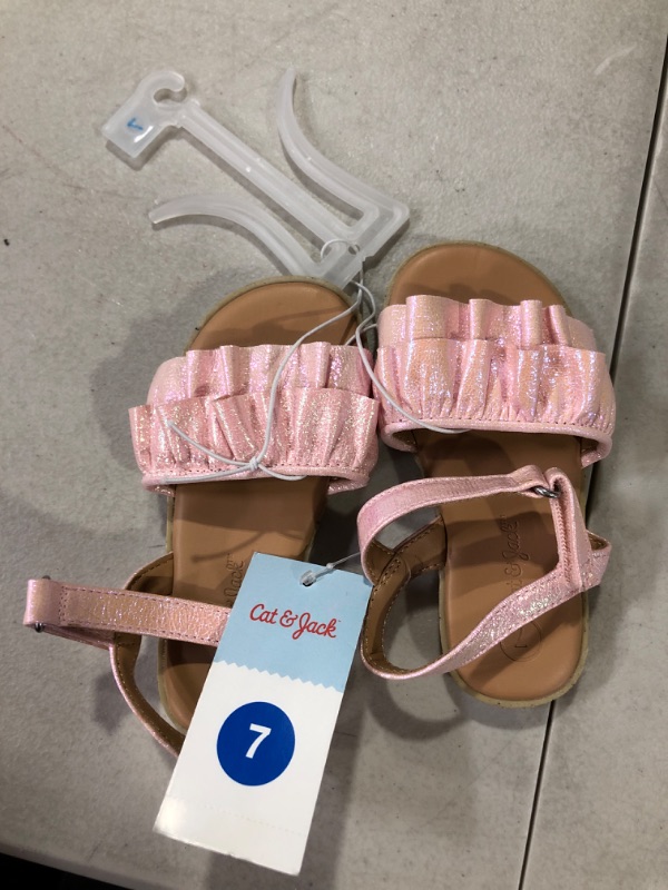 Photo 1 of Cat & Jack Sandals (Kid's Size 7)