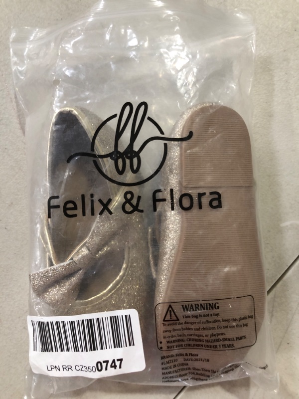 Photo 2 of Felix & Flora Ballet/ Dress Shoes with Gold Glitter and Bows (Kid's Size 12)