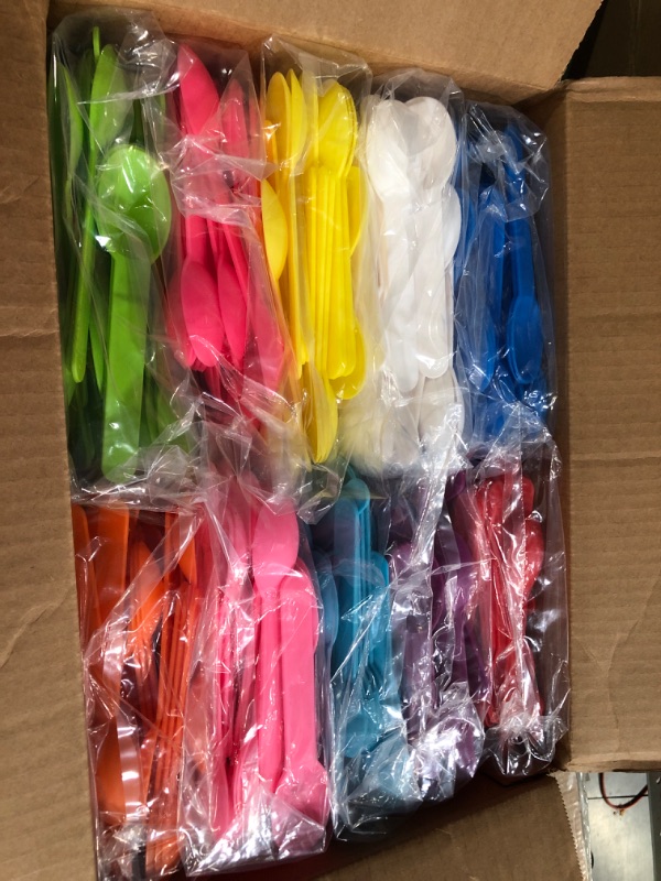 Photo 2 of [1,000 Count] Mixed Heavy Duty Plastic Spoons - Bulk, Disposable, Dishwasher Safe, and Reusable1019363082
