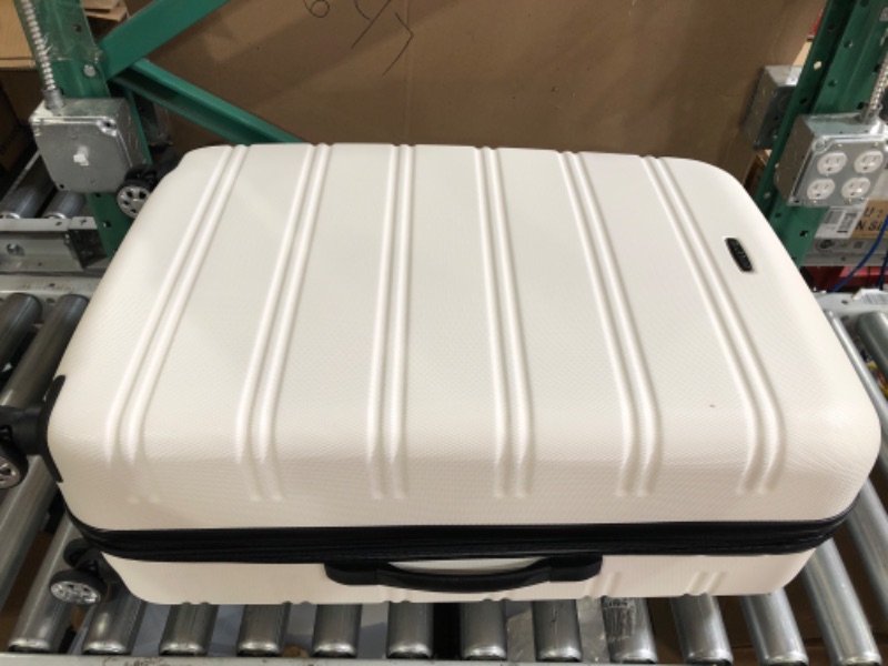 Photo 1 of USED - Rockland Expandable 2pc Spinner Luggage - White