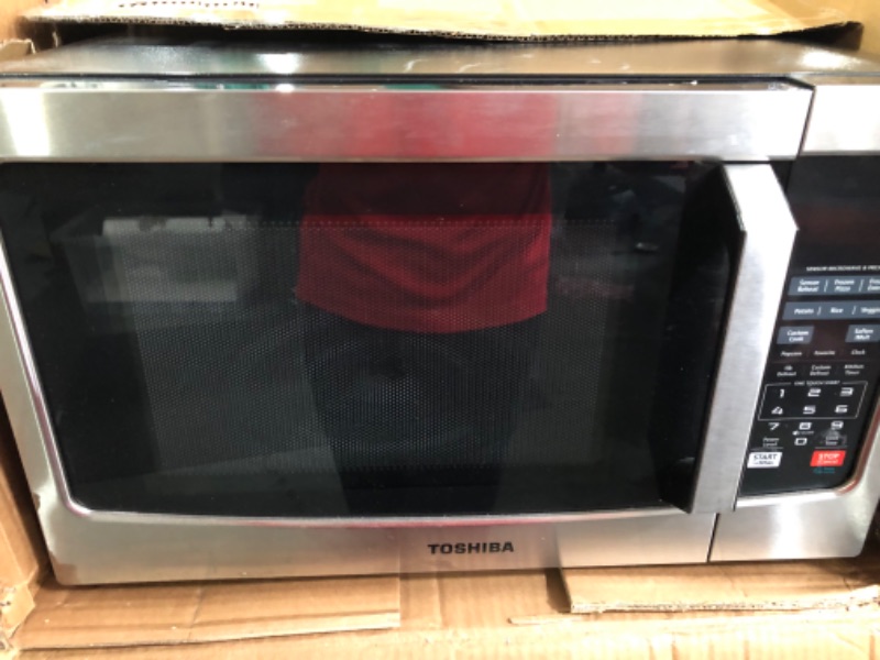 Photo 3 of **UNABLE TO TEST** TOSHIBA EM131A5C-SS Countertop Microwave Oven