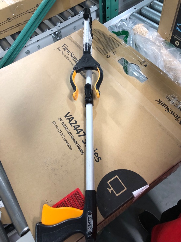 Photo 3 of EZPIK® 26" Foldable Small Grabber Reacher Tool - Trash Picker Grabber Reacher Tool Heavy 