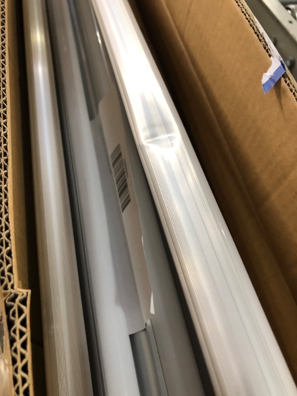 Photo 6 of [USED] TRLIFE 8FT LED Tube Light, T8 8FT LED Bulbs 45W 5000K Daylight White FA8 Base  (12Pack)