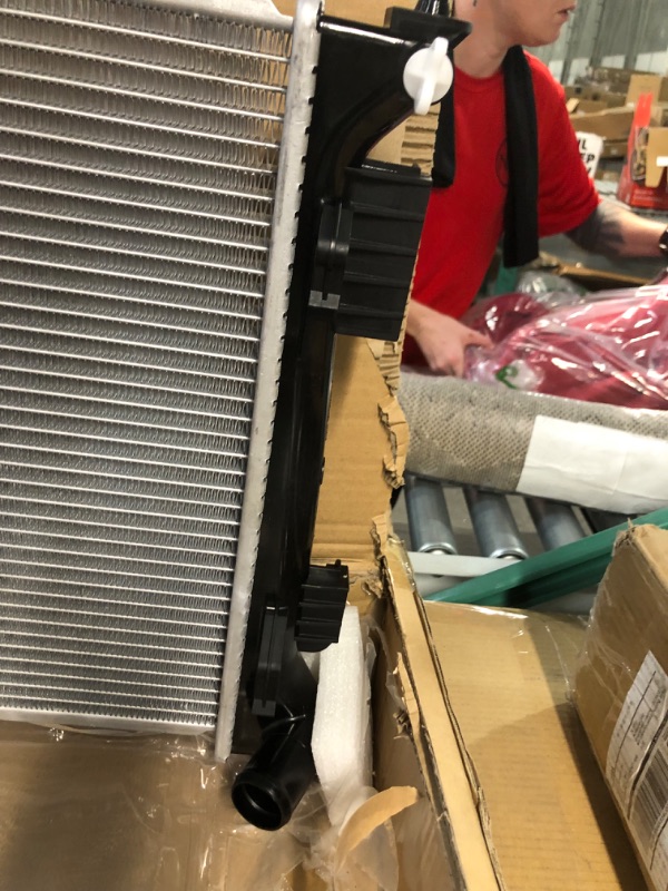 Photo 2 of A-Premium Engine Coolant Radiator Compatible with Chevy Silverado, Suburban, Tahoe & GMC Sierra, Yukon & Cadillac Escalade, Automatic Transmission, With TOC, Without EOC, Replace# 15193108, 2423 Without Engine Oil Cooler