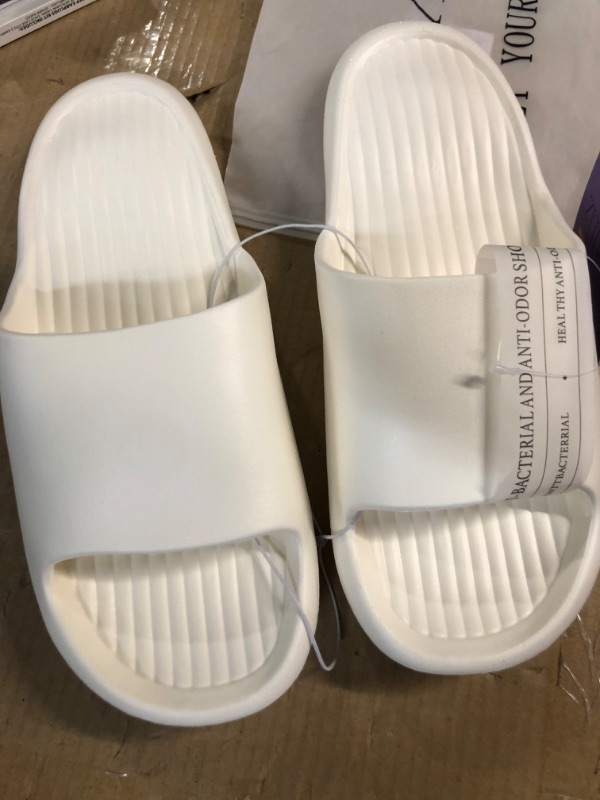 Photo 1 of Cloud Slippers, Massage, Size: EU 44-45