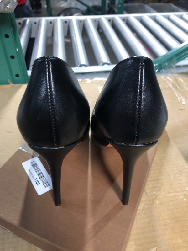 Photo 2 of *USED - LOOK NEW* Richealnana Women's Large Size Slip On Pumps, Black, Size 12