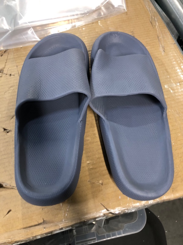 Photo 5 of *USED* Pillow Slipper Slides, Gray, Size EU 40-41