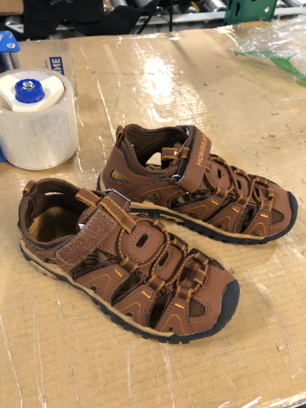 Photo 1 of HOBIBEAR Boys Girls Sport Water Sandals Closed-Toe Outdoor(Size Toddler 5.5-Big Kids 7)