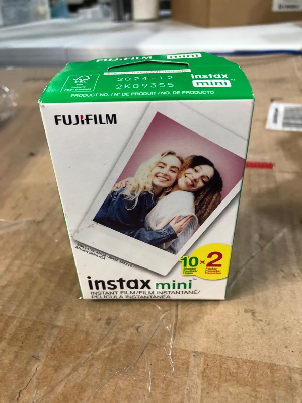 Photo 3 of Fujifilm Instax Mini Instant Film Twin Pack (White) 20 photos 