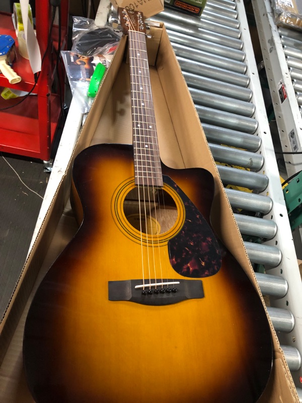 Photo 2 of **USED BUT APPEARS NEW** Yamaha URBAN Guitar – Learn Guitar with Keith Urban - Guitar, App & Essential Accessories