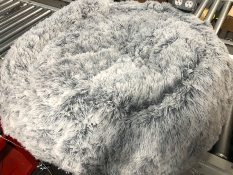 Photo 1 of **USED BUT APPEARS NEW** 32" Shag Dog Bed - Gray 