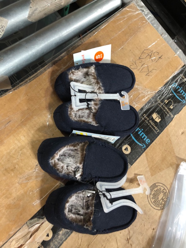 Photo 1 of TODDLER SLIPPER NAVY BLUE S 5/6 BUNDLE OF 2