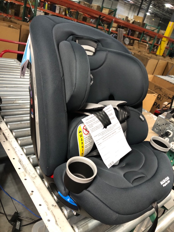 Photo 2 of Maxi-Cosi Magellan LiftFit All-in-One Convertible Car Seat