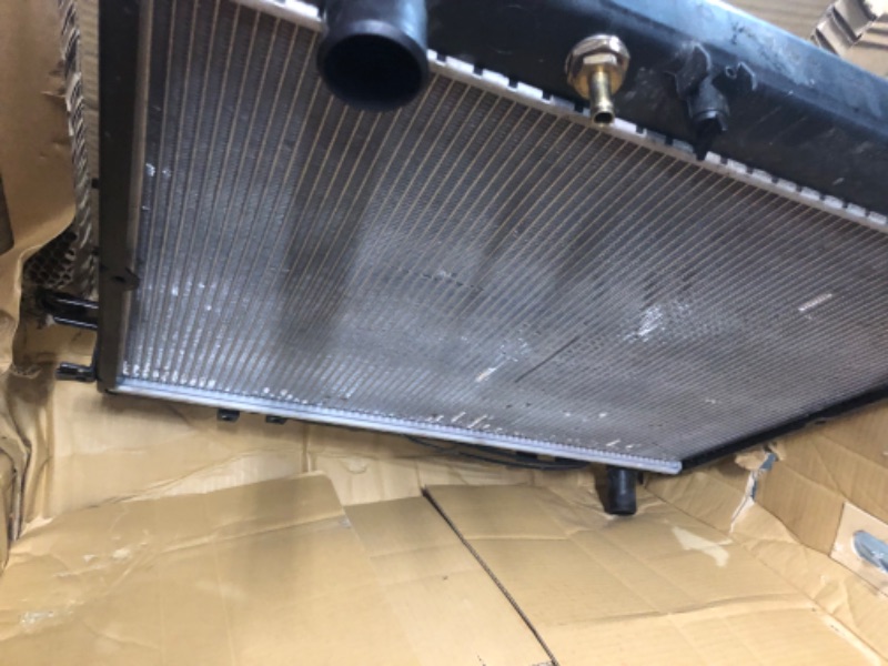 Photo 2 of Denso 221-3152 Radiator