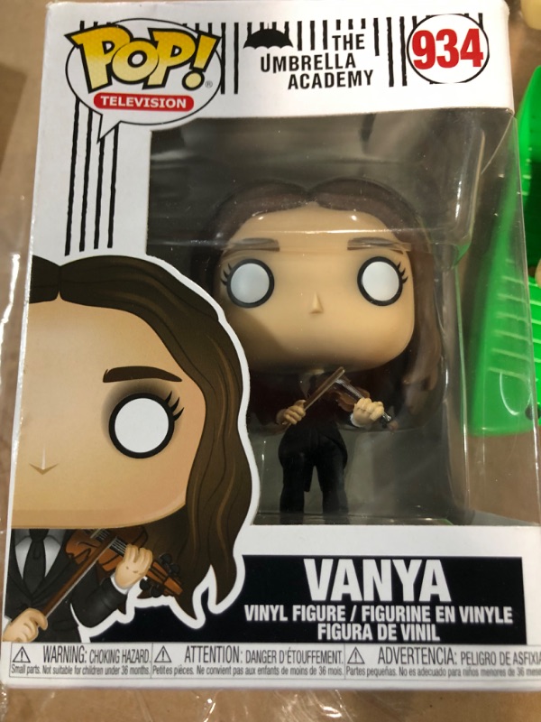 Photo 4 of Funko Pop! TV: Umbrella Academy- Vanya Hargreeves (Styles May Vary) Funko 44516 POP TV: Umbrella Academy-Vanya Hargreeves w/CHASE (Styles may vary) Collectible Figure, Multicolour