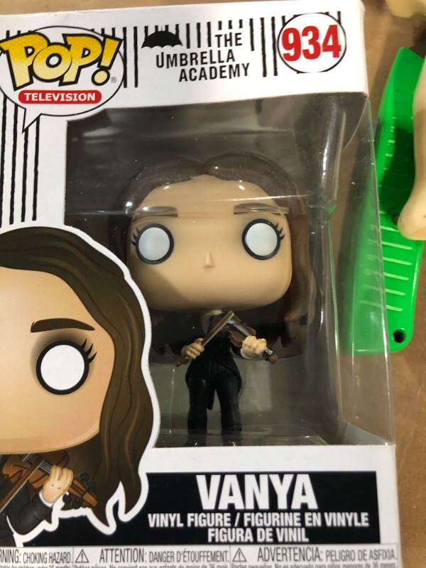 Photo 3 of Funko Pop! TV: Umbrella Academy- Vanya Hargreeves (Styles May Vary) Funko 44516 POP TV: Umbrella Academy-Vanya Hargreeves w/CHASE (Styles may vary) Collectible Figure, Multicolour