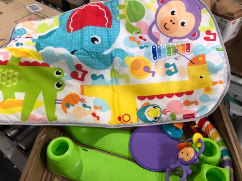 Photo 2 of Fisher-Price Baby Gym 