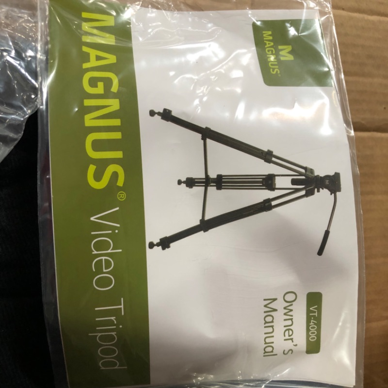 Photo 3 of Magnus VT-4000 Tripod System with Fluid Head VT-4000 Pro