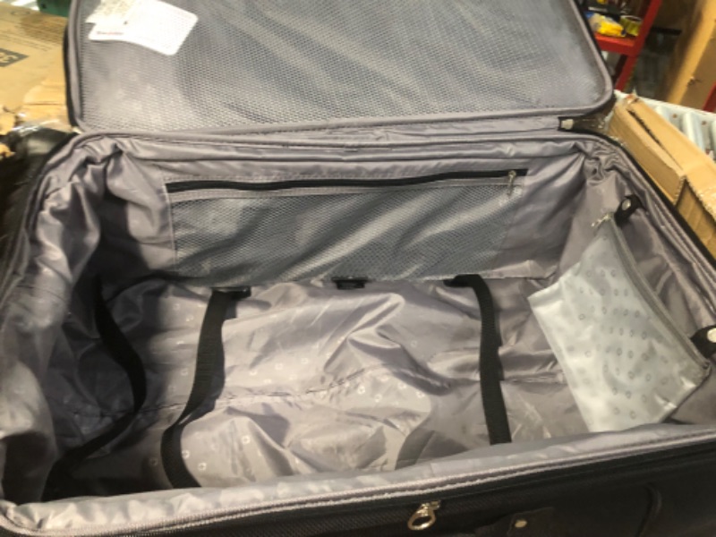 Photo 4 of * item used * damaged * see images *
SwissGear Sion Softside Expandable Roller Luggage