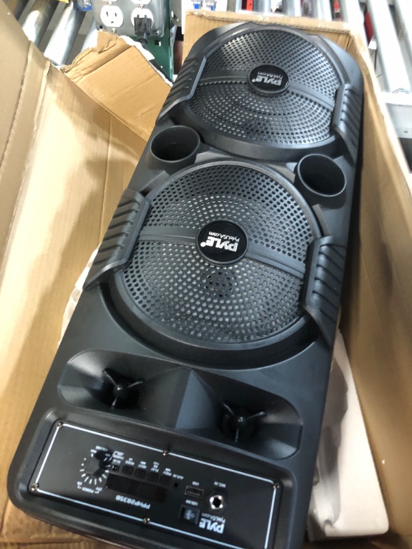 Photo 2 of 
Pyle Portable Bluetooth PA Speaker System