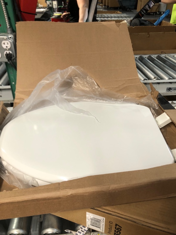 Photo 2 of *MINOR SCRATCHES* BEMIS 1600E4 000 Ashland Toilet Seat