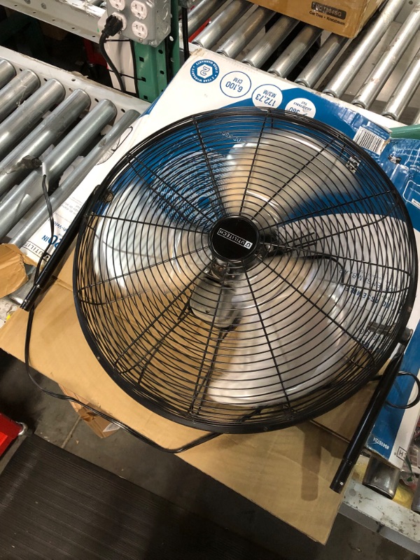 Photo 2 of Floor Fan Hv 20"