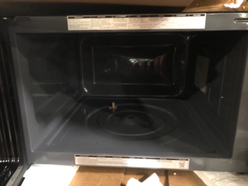 Photo 3 of ***NONFUNCTIONAL - MAJOR DAMAGE - SEE NOTES***
Farberware Countertop Microwave Oven 2.2 Cu. Ft. 1100 Watt