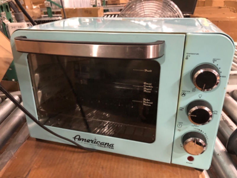 Photo 2 of **PARTS ONLY**
Elite Gourmet Americana Vintage 50’s Diner Retro Countertop Toaster oven, 1500W, 8-slice, Mint