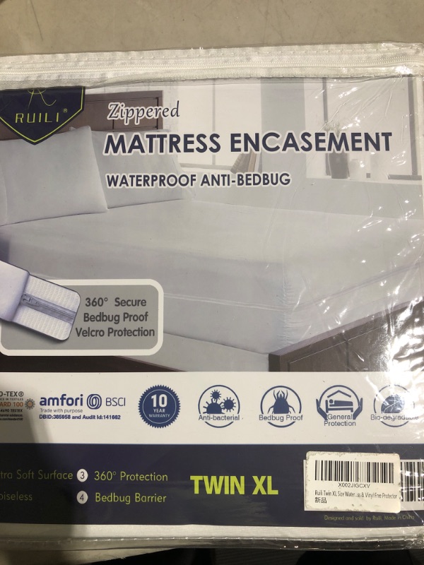 Photo 2 of **encasement** 
SafeRest Mattress Protector – TwinXL - 