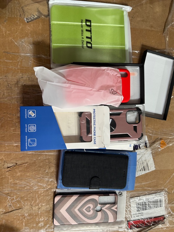 Photo 1 of **MISCELLANEOUS PHON CASE BUNDLE**