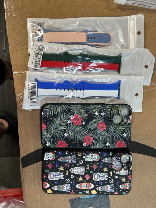 Photo 1 of **MISCELLANEOUS BUNDLE**
