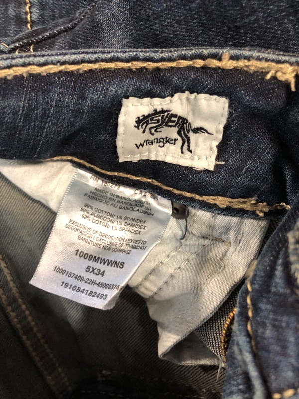 Photo 2 of WOMENS SIZE 5X34 WRANGLER JEANS